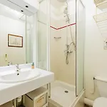 Grand Et Central, 8e Pres Elysee * Paris