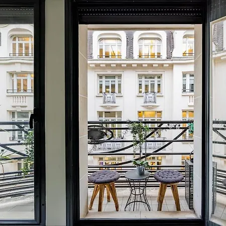 Apartment Grand Et Central, 8e Pres Elysee