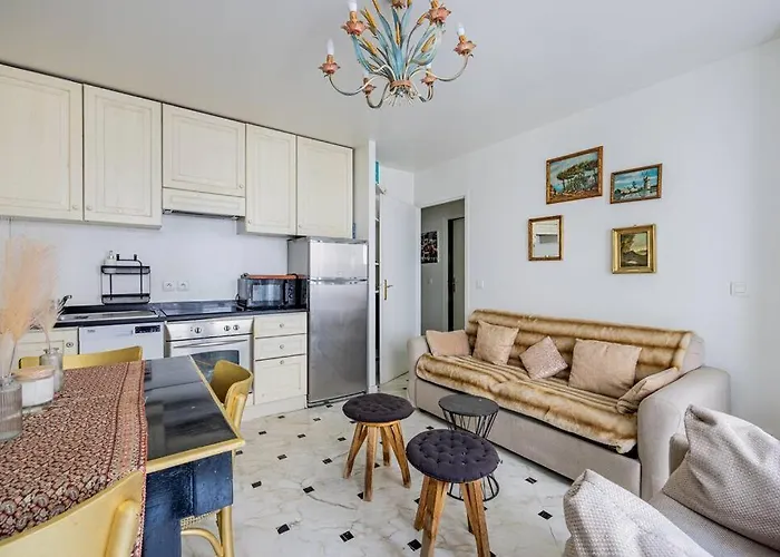 Apartment Grand Et Central, 8e Pres Elysee