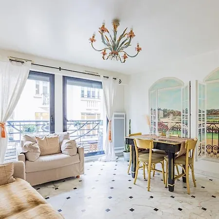 Lejlighed Grand Et Central, 8e Pres Elysee Paris