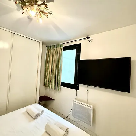 Lejlighed Grand Et Central, 8e Pres Elysee Paris