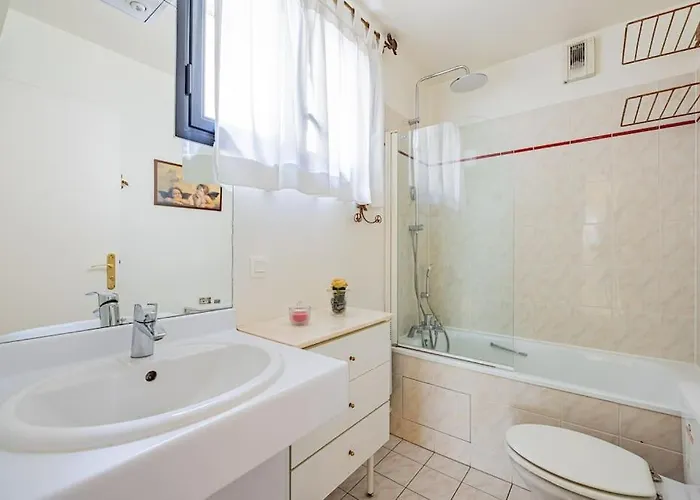 Grand Et Central, 8e Pres Elysee * Paris