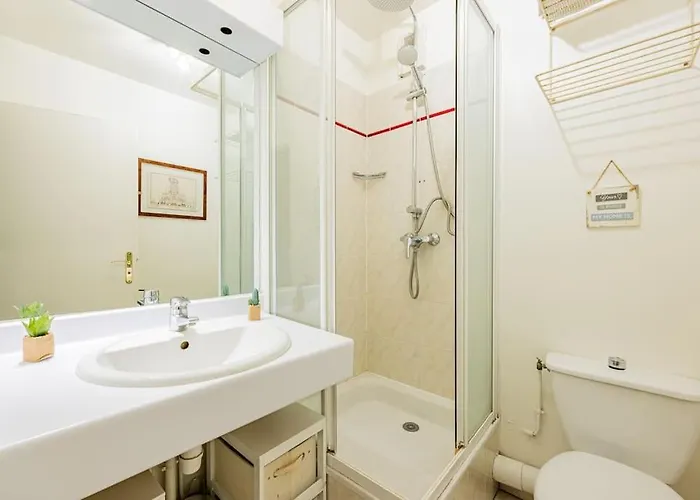 Grand Et Central, 8e Pres Elysee * Paris